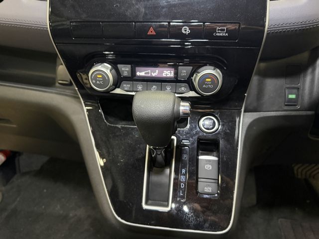 NISSAN SERENA  S-HYBRID 2019 Image 31