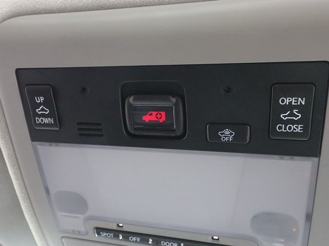 TOYOTA LEXUS LS600H 2015 Image 31