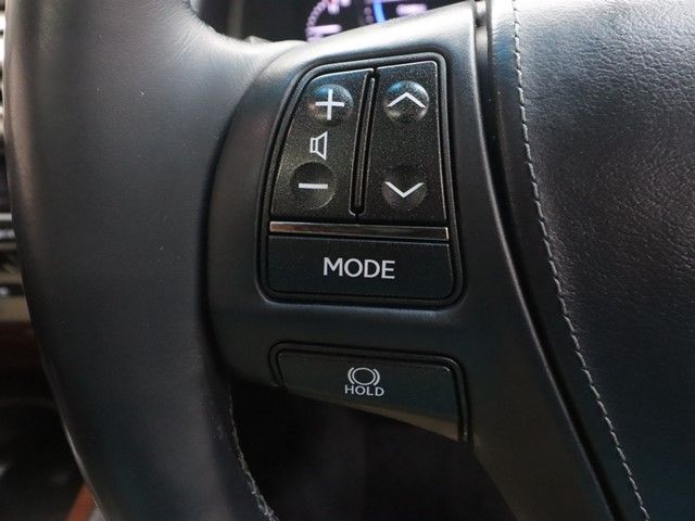 TOYOTA LEXUS LS600H 2015 Image 31