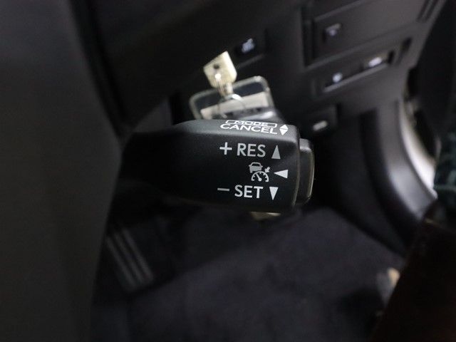 TOYOTA LEXUS LS600H 2015 Image 31