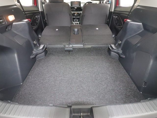 TOYOTA YARIS CROSS HYBRID 2020 Image 31