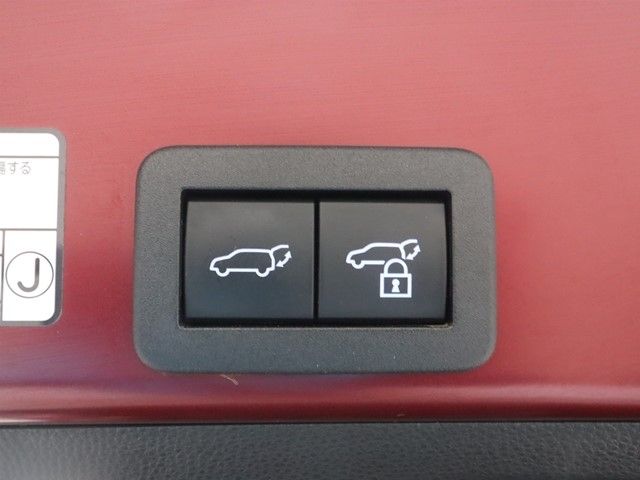 TOYOTA YARIS CROSS HYBRID 2020 Image 31