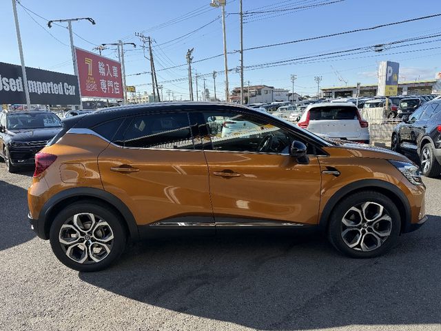 RENAULT CAPTUR 2021 Image 31