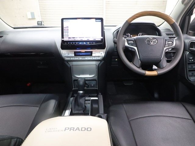 TOYOTA LANDCRUISER PRADO 2021 Image 31