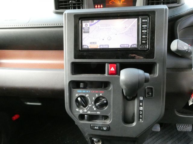 TOYOTA TANK 2019 Image 31