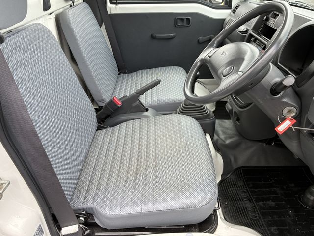 DAIHATSU HIJET TRUCK 4WD 2014 Image 31