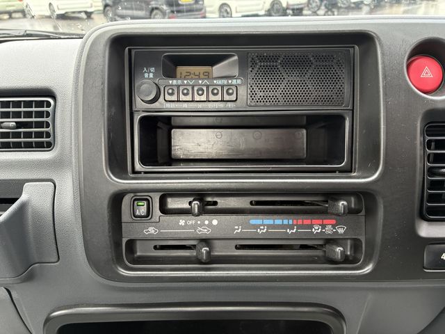 DAIHATSU HIJET TRUCK 4WD 2014 Image 31