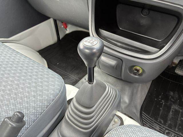 DAIHATSU HIJET TRUCK 4WD 2014 Image 31