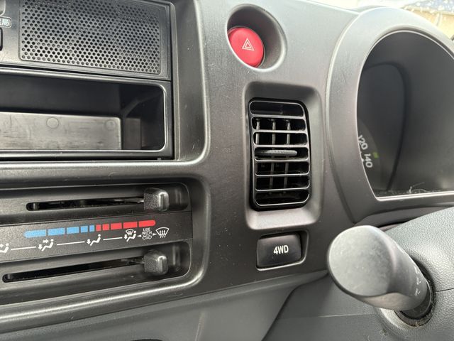 DAIHATSU HIJET TRUCK 4WD 2014 Image 31