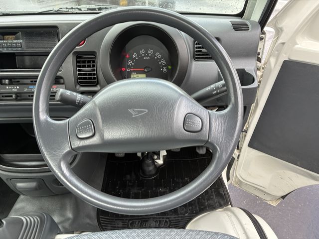 DAIHATSU HIJET TRUCK 4WD 2014 Image 31