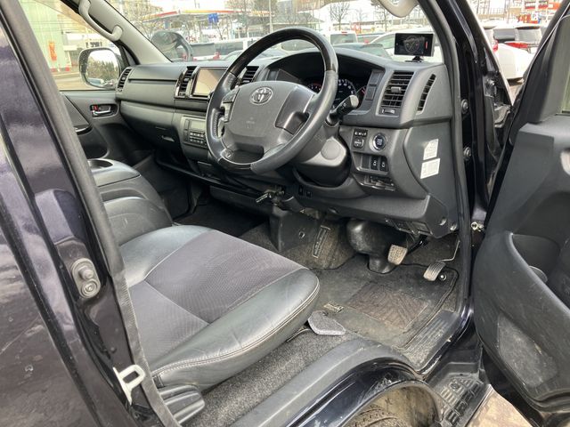 TOYOTA REGIUSACE VAN 4WD 2017 Image 31