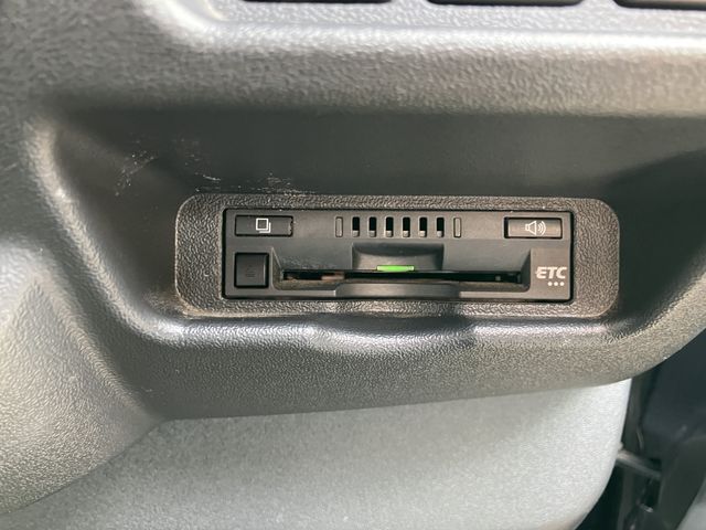 TOYOTA REGIUSACE VAN 4WD 2017 Image 31