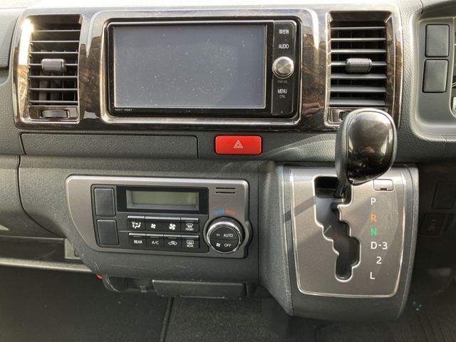 TOYOTA REGIUSACE VAN 4WD 2017 Image 31