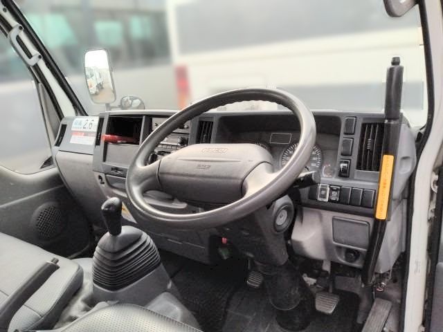 ISUZU ELF 2014 Image 31
