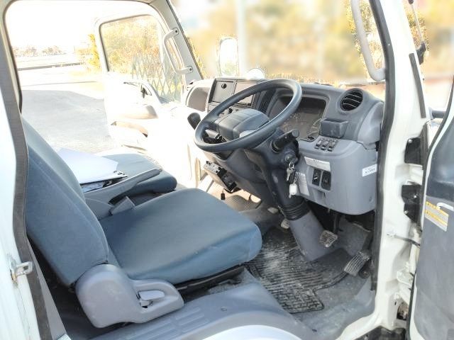 MITSUBISHI CANTER 2015 Image 31