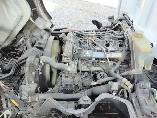 MITSUBISHI CANTER 2015 Image 31