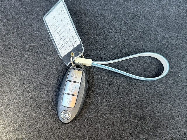 NISSAN LEAF 2017 Image 31