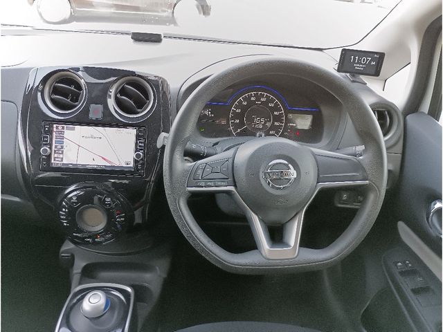 NISSAN NOTE 2016 Image 31