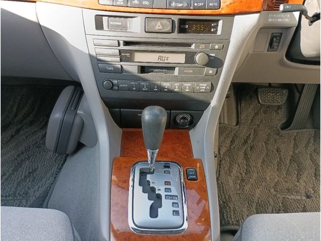 TOYOTA MARK2 SEDAN 4WD 2001 Image 31