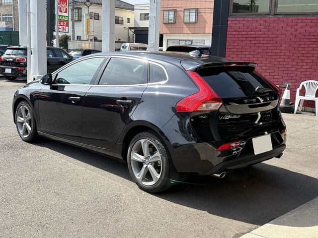 VOLVO V40 2013 Image 31