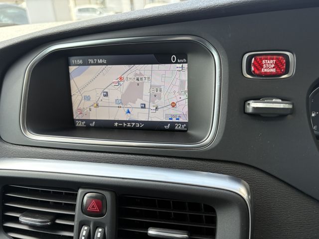 VOLVO V40 2013 Image 31