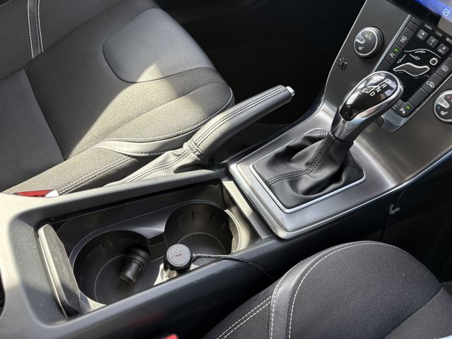 VOLVO V40 2013 Image 31