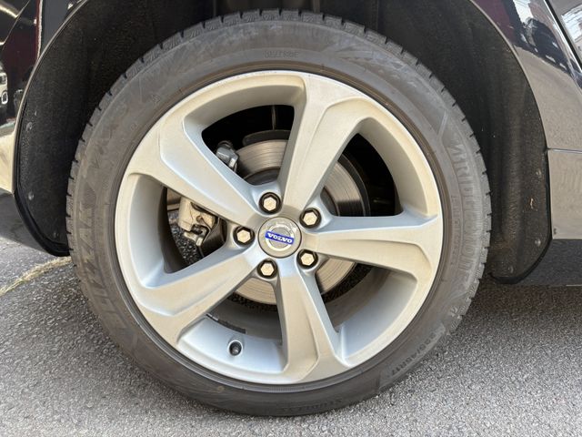 VOLVO V40 2013 Image 31