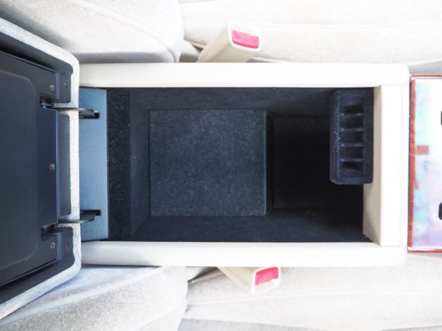 TOYOTA CROWN SEDAN 2001 Image 31