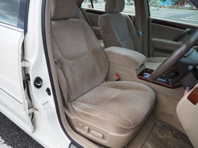 TOYOTA CROWN SEDAN 2001 Image 31