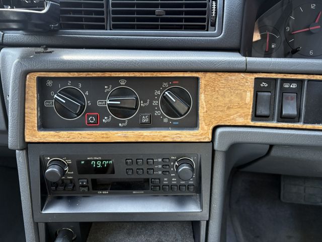 VOLVO 940 ESTATE 1996 Image 31