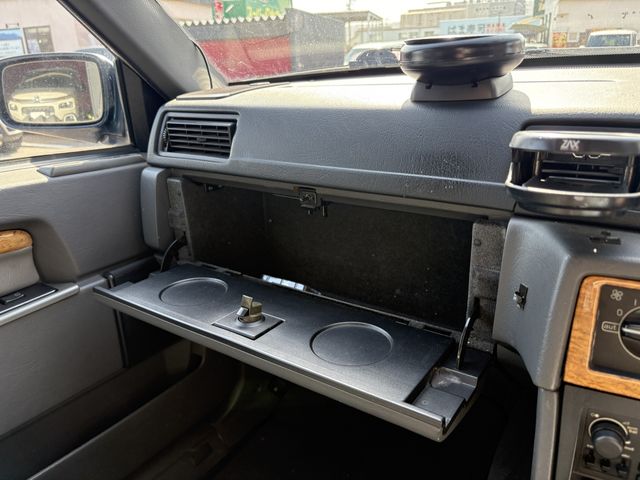 VOLVO 940 ESTATE 1996 Image 31