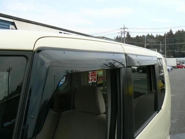 HONDA N BOX 2013 Image 31