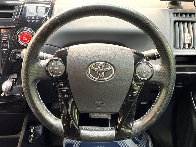 TOYOTA PRIUS ALPHA 2015 Image 31