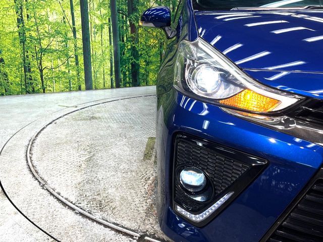 TOYOTA PRIUS ALPHA 2015 Image 31