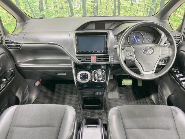 TOYOTA NOAH HYBRID 2019 Image 31