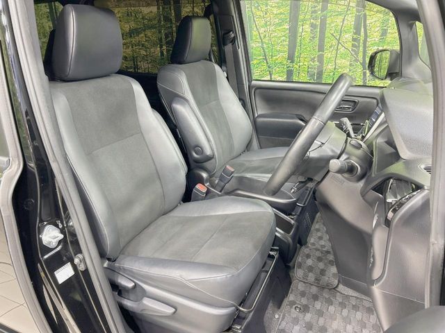 TOYOTA NOAH HYBRID 2019 Image 31