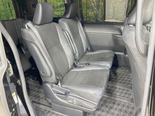 TOYOTA NOAH HYBRID 2019 Image 31