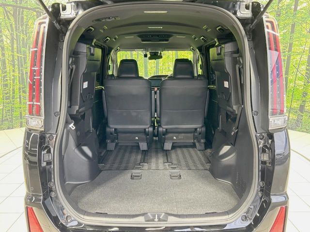 TOYOTA NOAH HYBRID 2019 Image 31