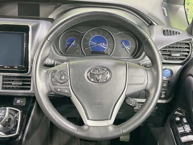 TOYOTA NOAH HYBRID 2019 Image 31