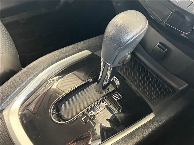 NISSAN X-TRAIL 4WD 2015 Image 31