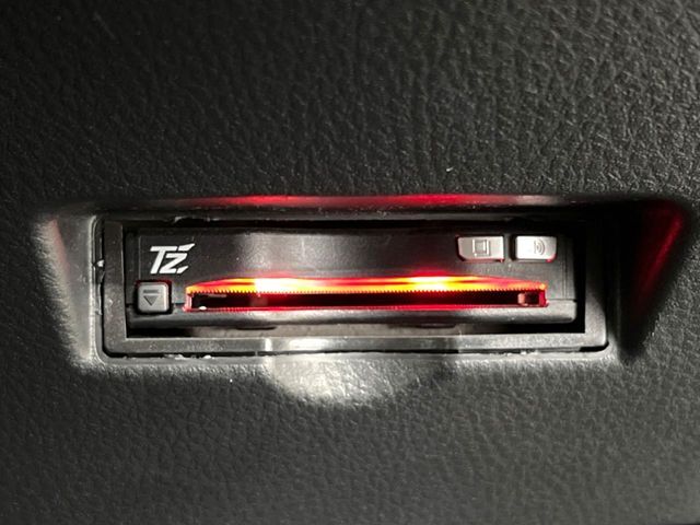 TOYOTA C-HR 2019 Image 31