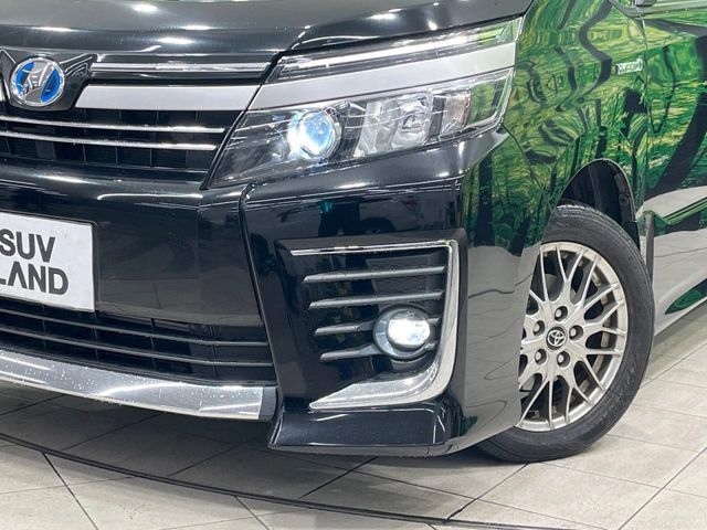 TOYOTA VOXY HYBRID 2017 Image 31