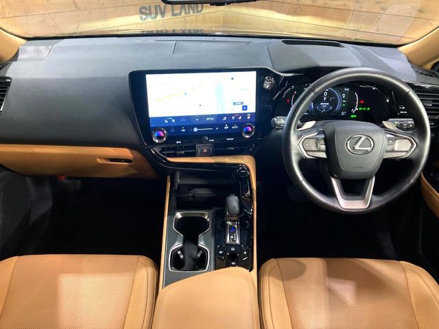 TOYOTA LEXUS NX350H 2023 Image 31