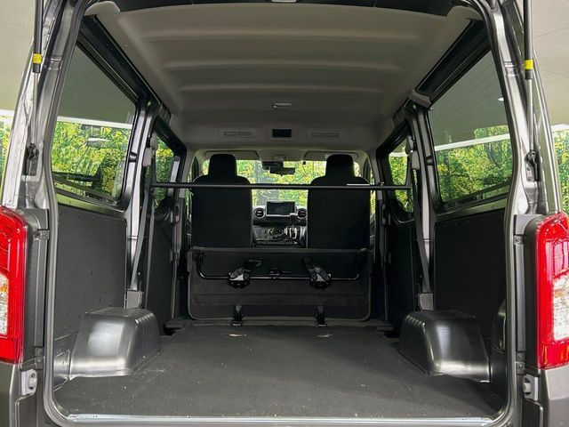 NISSAN NV350 CARAVAN 2025 Image 31