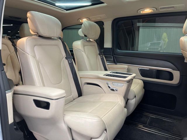MERCEDES BENZ V CLAS 2023 Image 31