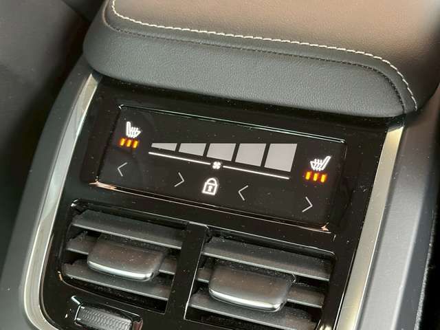 VOLVO S60 2023 Image 31