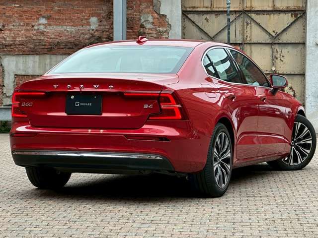 VOLVO S60 2023 Image 31