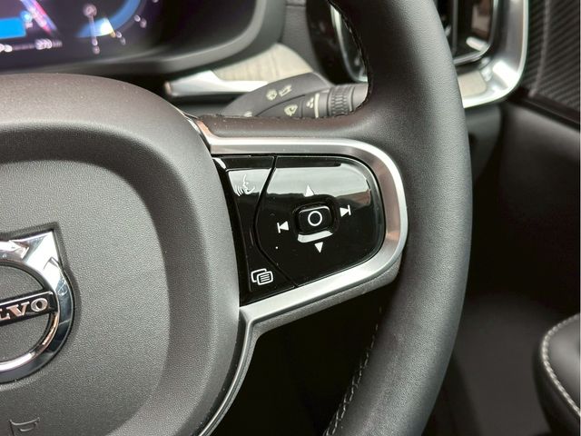 VOLVO S60 2023 Image 31