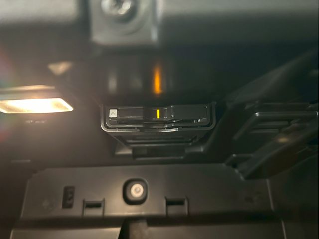 VOLVO S60 2023 Image 31