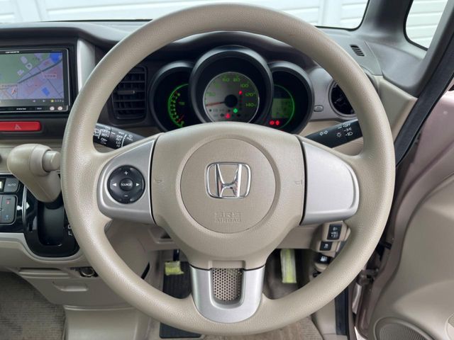 HONDA N BOX 2013 Image 31